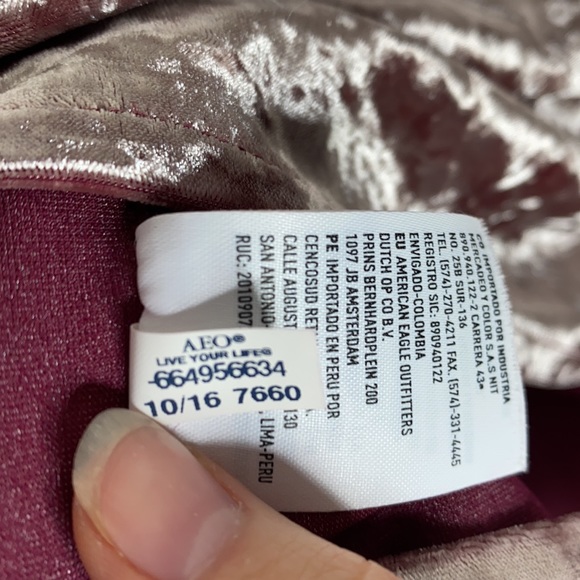 American Eagle off the shoulder crushed velvet pink blouse size S - Picture 10 of 12